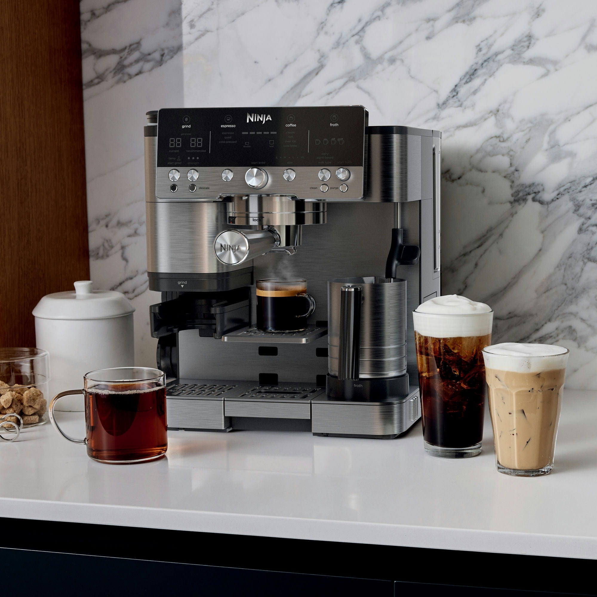 Ninja Luxe™ Café Premier 3 v 1 kávovar na espresso, prekvapkávanú kávu a Cold Brew – ES601EU